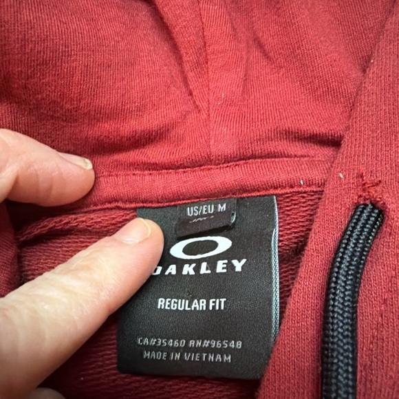 OAKLEY Logo Hoodie — Burgundy / Red — Regular Fit medium 0476 - Picture 3 of 4
